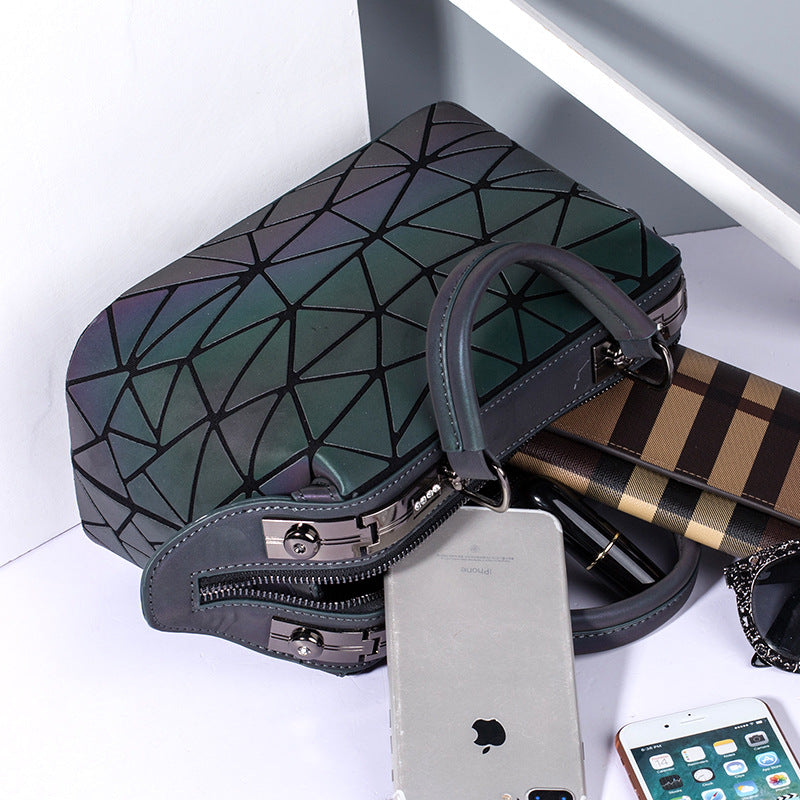 Women's Luminous Boston Geometric Trend Diamond Quilted Bags