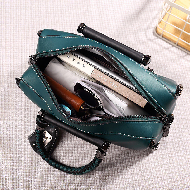 Women's Fashionable Retro Contrast Color Weave Portable Shoulder Bags