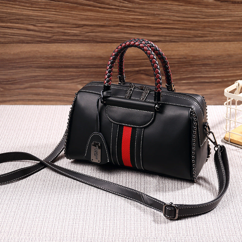 Women's Fashionable Retro Contrast Color Weave Portable Shoulder Bags