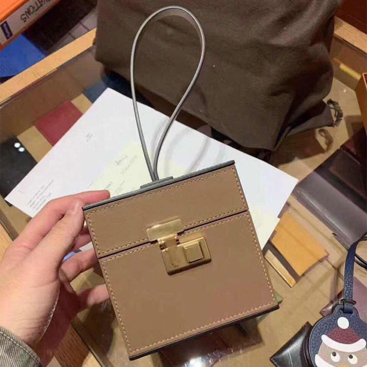 Fashionable Retro Banquet Mini Niche Portable Handbags