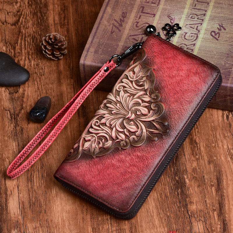 Women's Vegetable Tanned Leather Retro Embossing Clutch Ladies Wallets