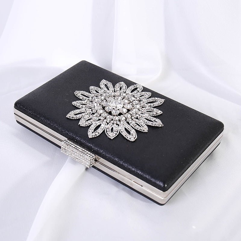 Women's Cool Rhinestone Sunflower Dinner Chain Evening Bags