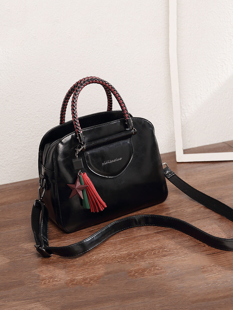 Women's Contrast Color Retro Fashion Oil Wax Handbags
