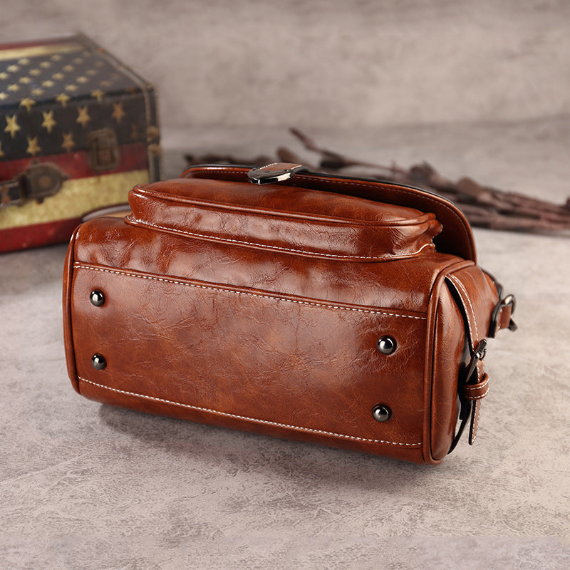 Women's Paul Retro Fashion Underarm Portable Large Handbags