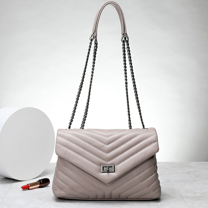 Women's Direct Wholesale Fashion All Sheepskin Fan Shoulder Bags