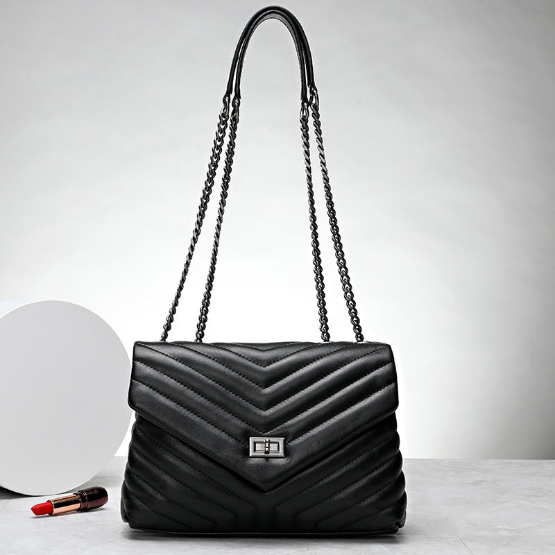 Women's Direct Wholesale Fashion All Sheepskin Fan Shoulder Bags