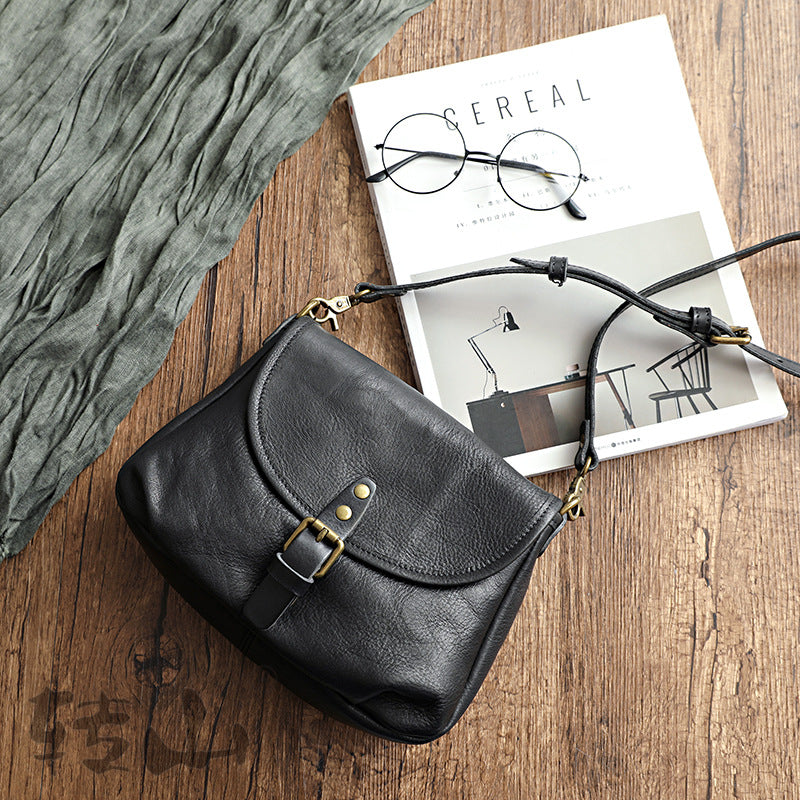 Women's Retro Artistic Handmade Vegetable Tanned Leather Crossbody Bags