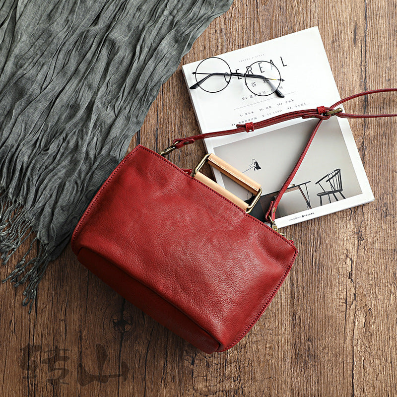 Women's Cow Leather Vegetable Tanned Retro Top Crossbody Bags
