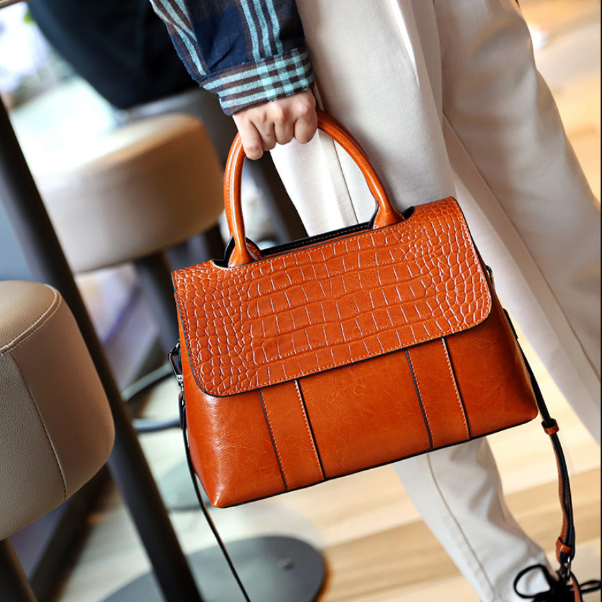 Women's Simple Versatile Large Capacity Elegant Genuine Handbags