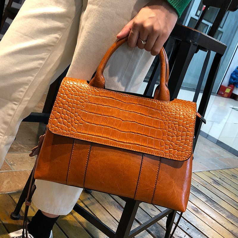 Women's Simple Versatile Large Capacity Elegant Genuine Handbags