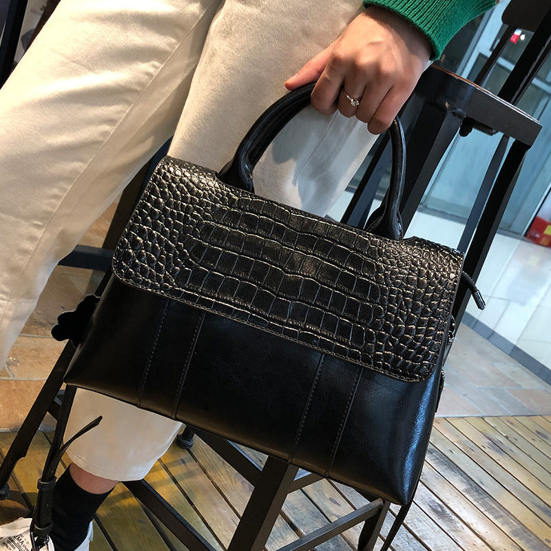 Women's Simple Versatile Large Capacity Elegant Genuine Handbags
