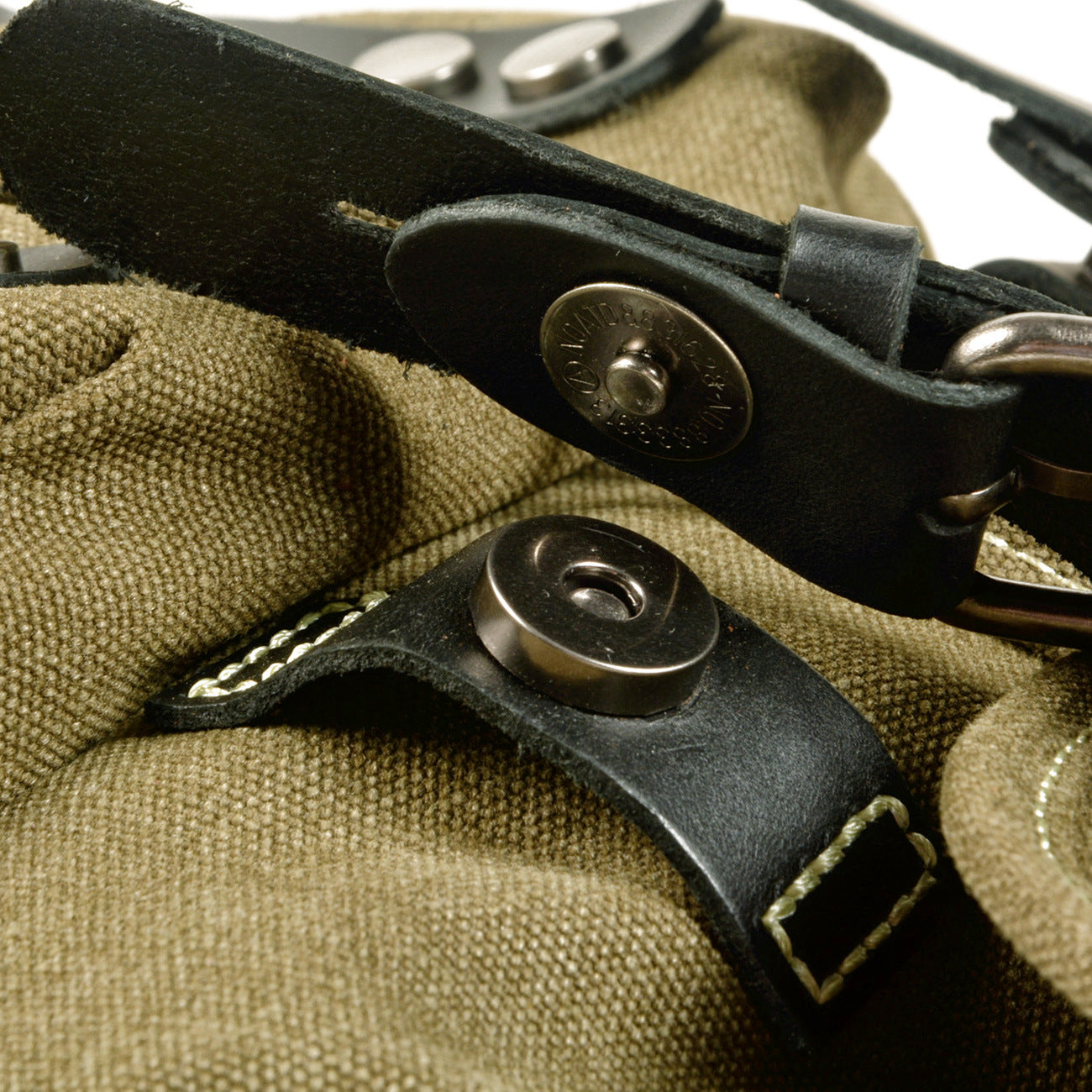 Women's & Men's British Retro Waterproof Canvas Traveling Leisure Bags