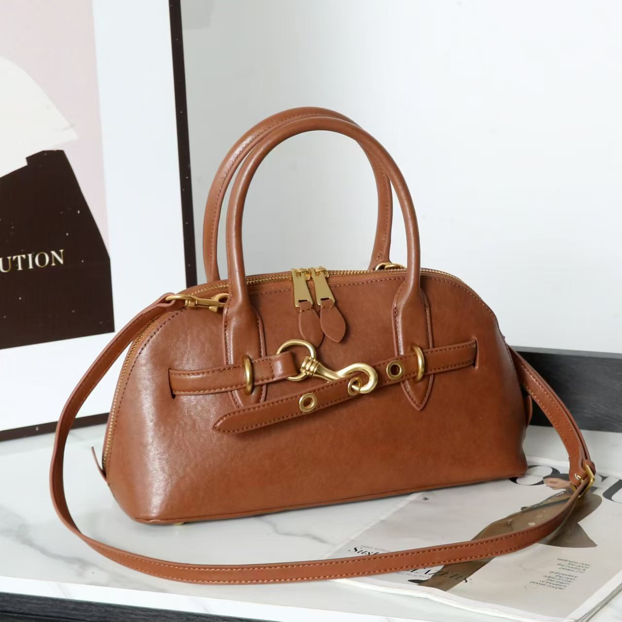 Women's High Sense Vintage Shell Wild Genuine Handbags