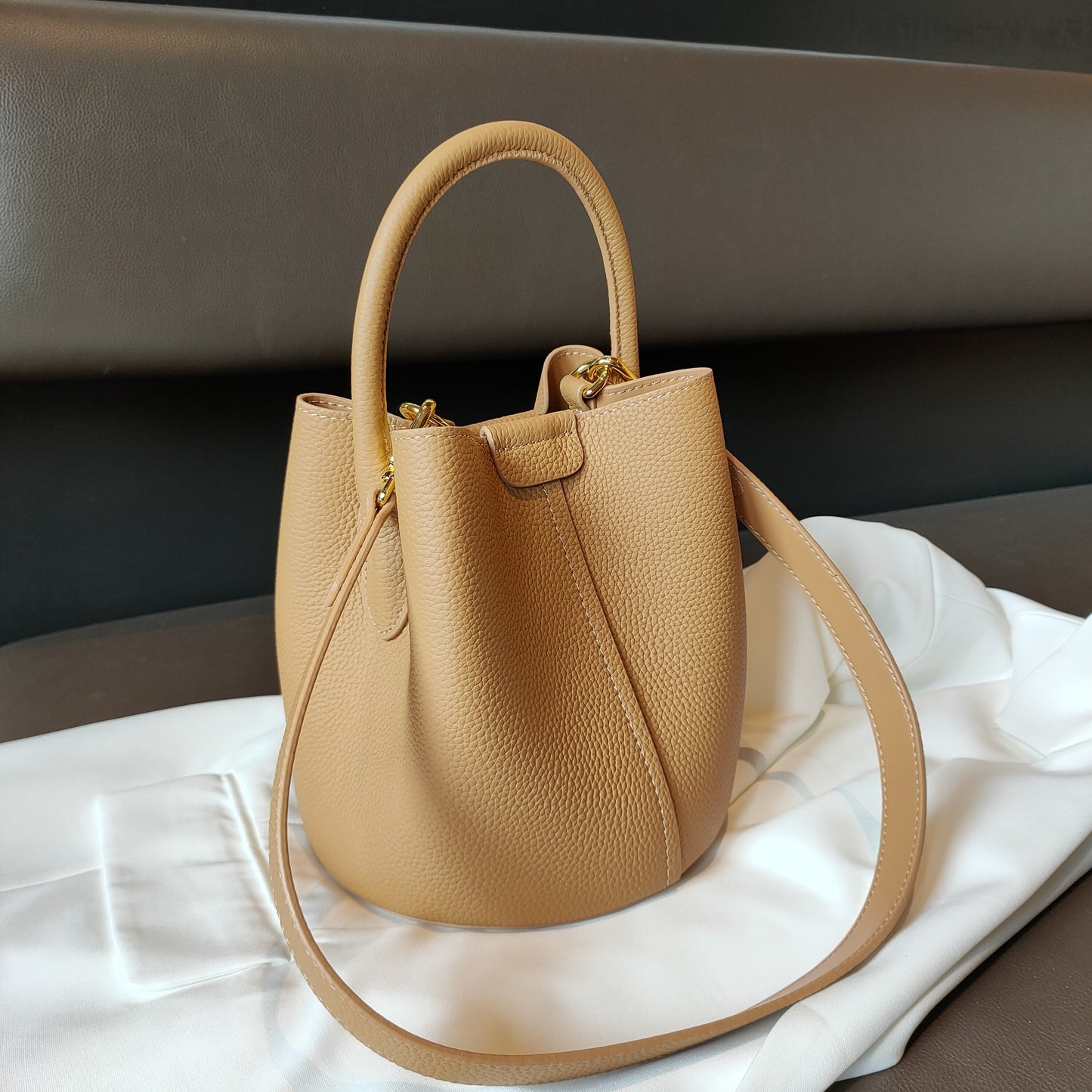 Top Layer Cowhide Deformation Large Capacity Handbags