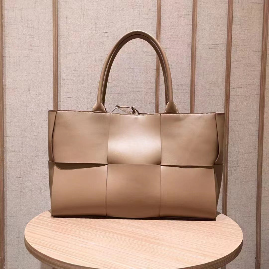 Song Authentic Leather Weave Shopping Hand Handbags