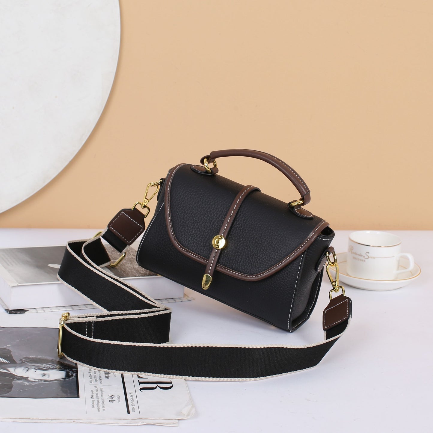 Women's Genuine Leather Fashionable Versatile Strap First Shoulder Bags