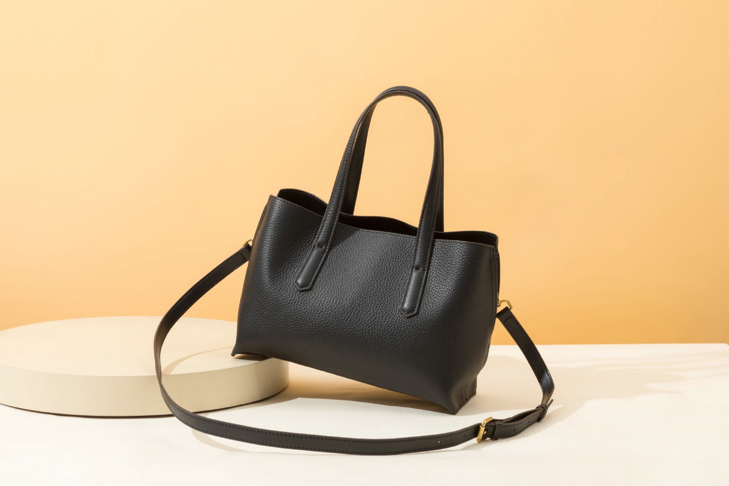 Women's Genuine Leather Vintage Fashion Female First Handbags