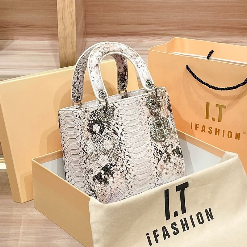 Snake Pattern Retro Diana Female Niche Fashion Crossbody Bags