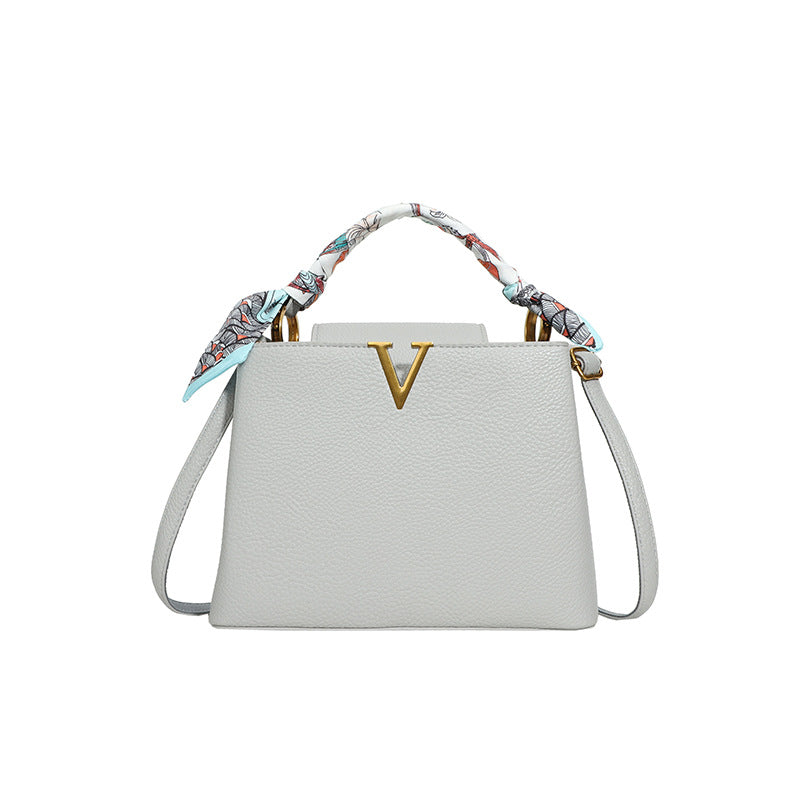 Women's Diana Lychee Pattern V-shaped Golden Edge Shoulder Bags