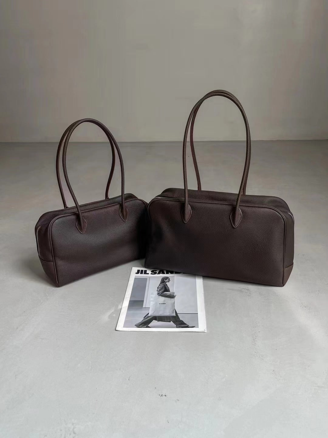 Women's Commuter Foreskin Large Capacity Short Business Shoulder Bags