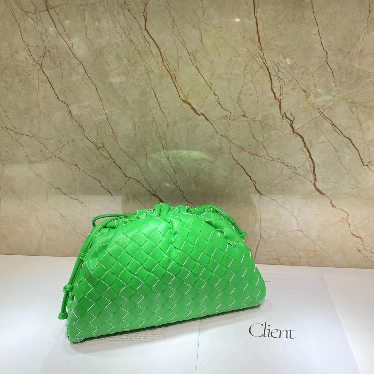 Women's Authentic Leather Weave Pleated Cloud Soft Cow Single Crossbody Bags