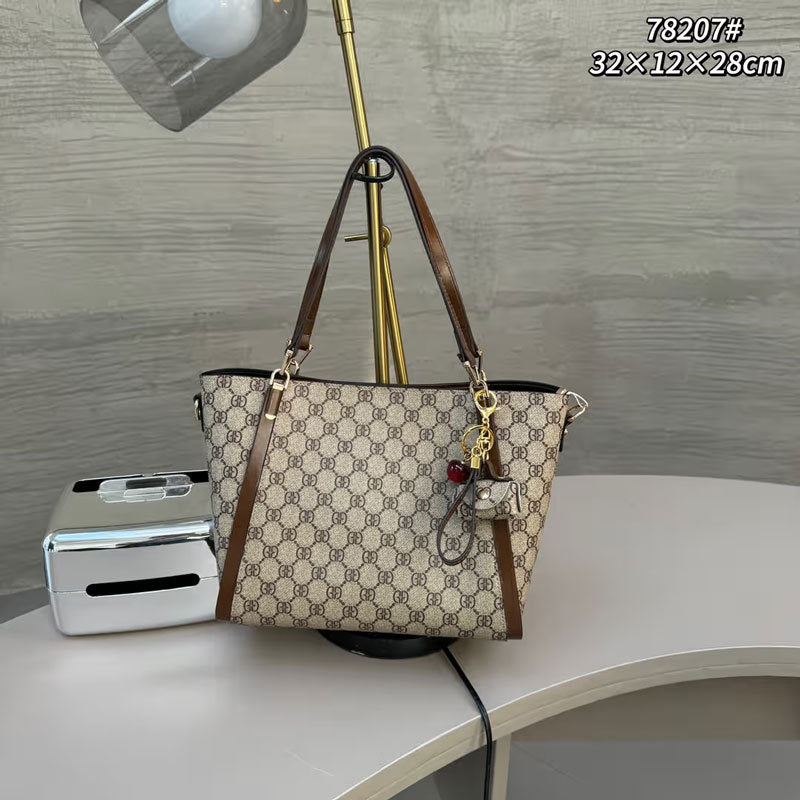 Women's Fashion Series Large Capacity Difference Saddle Shoulder Bags