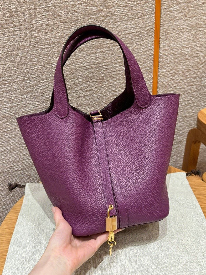 Women's Imported Vegetable Basket Genuine Leather Litchi Handbags