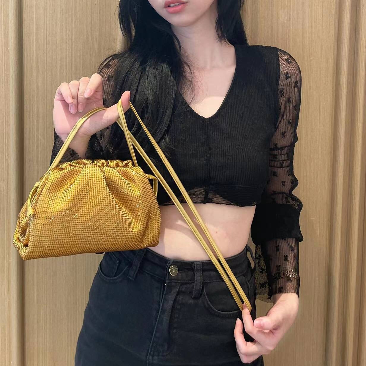 Women's Diamond Cloud Korean Style Pleated Clip Crossbody Bags