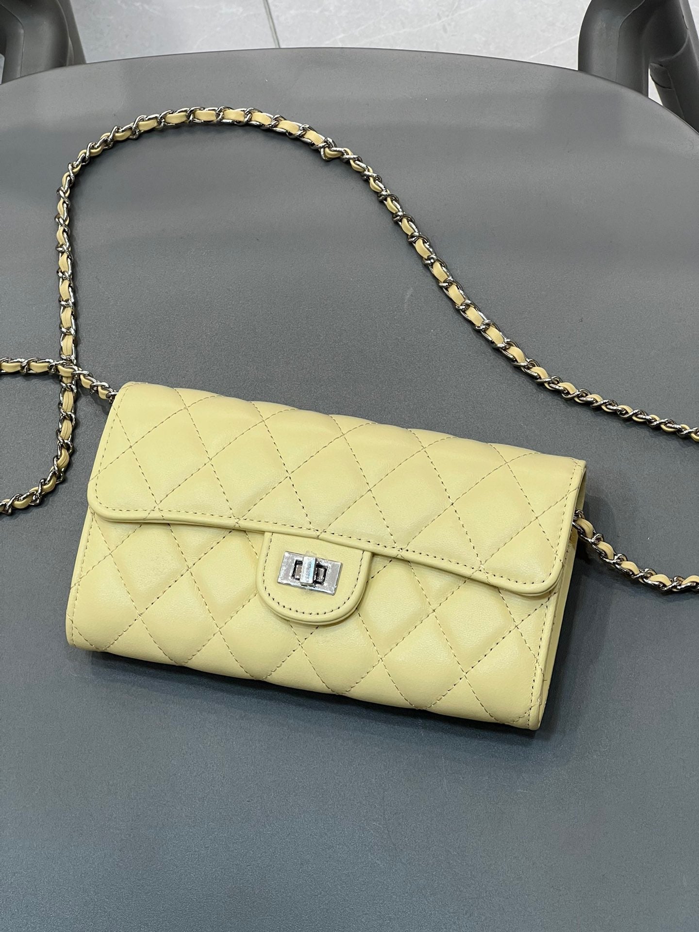 Women's Wide Strap Soft Leather Fashion Simple Shoulder Bags