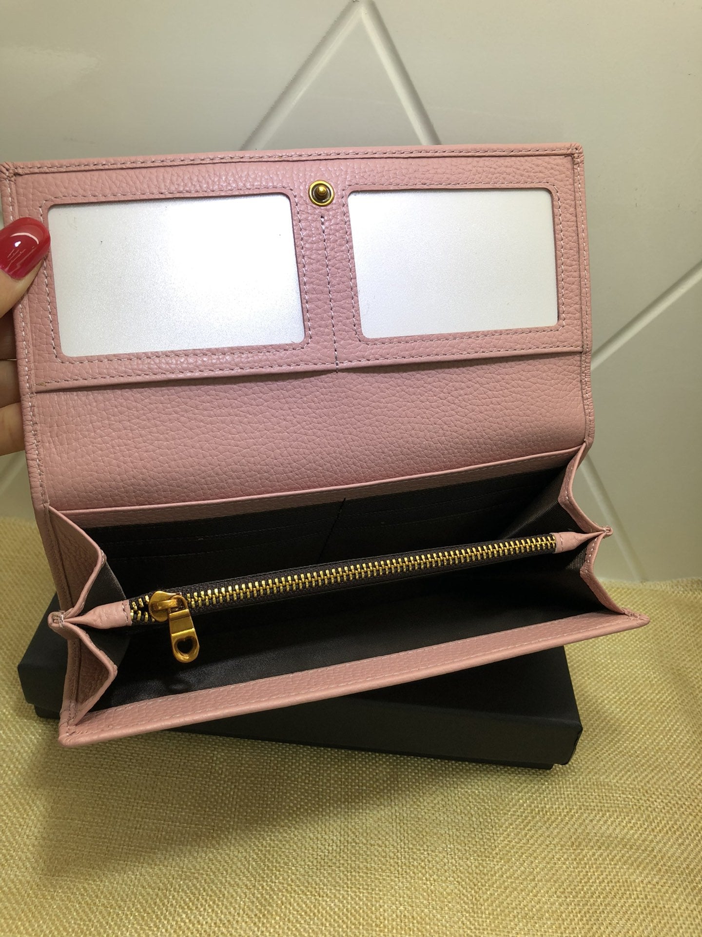 Women's Direct Wholesale Fashion Retro Long Genuine Leather Clutch Ladies Wallets