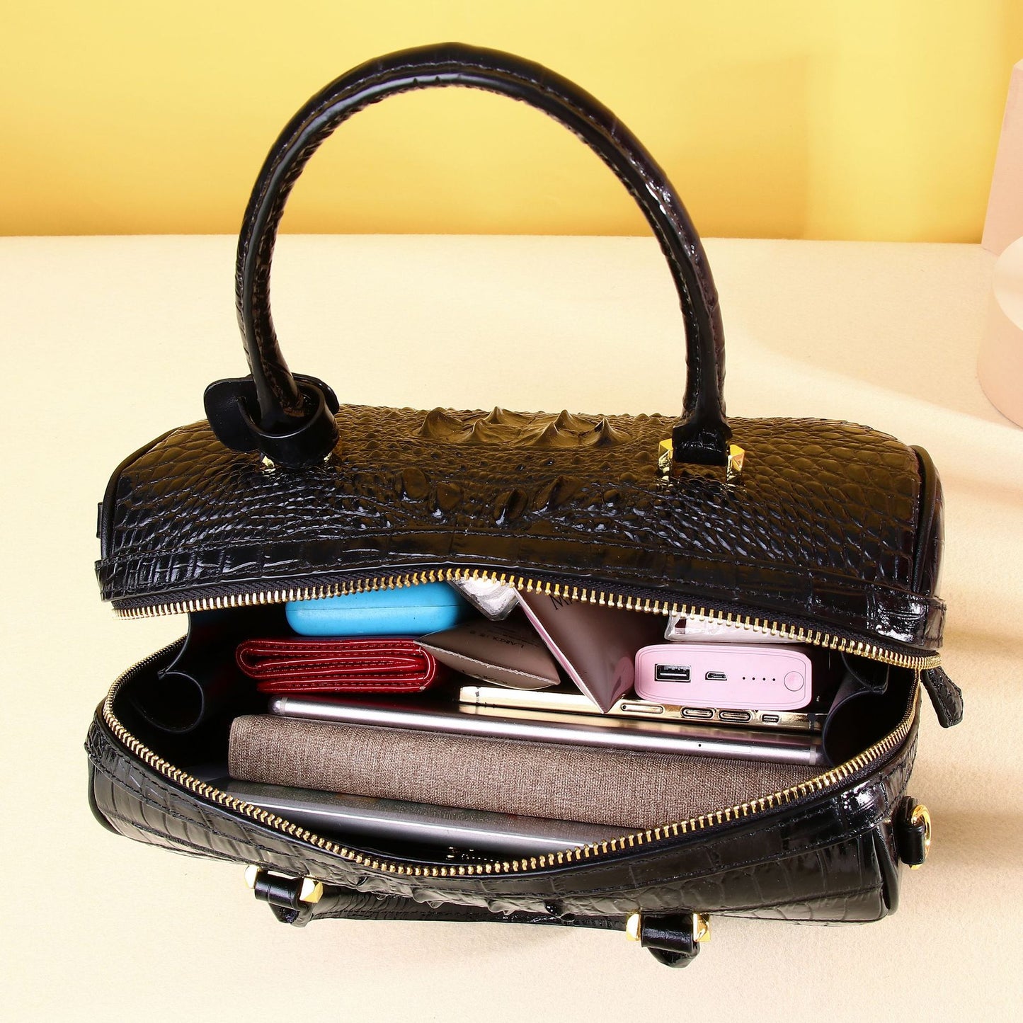 Women's Crocodile Skull Pattern Hand Fashion Classic Handbags
