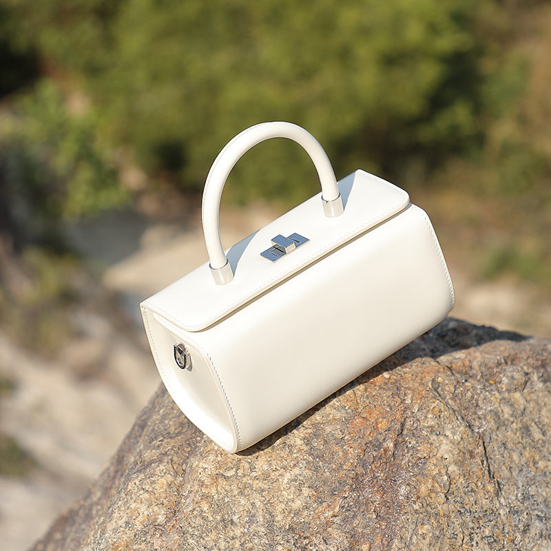 Women's High-grade Cowhide Portable Fashion Simple Doctor Bags
