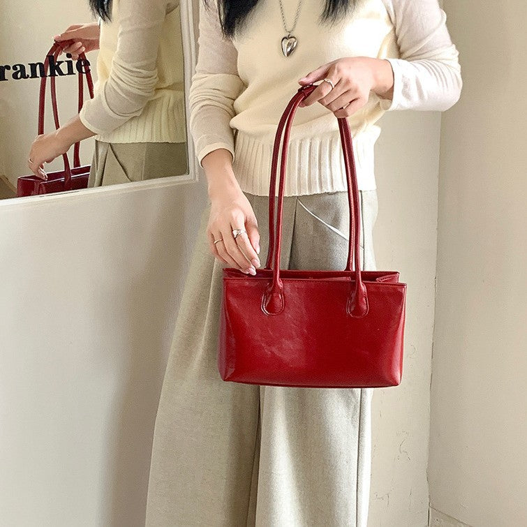 Women's Style Large Capacity Commuter High-grade Leather Bags