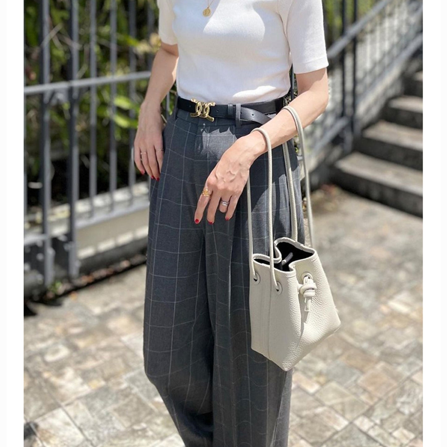 Women's Niche First Layer Cowhide Drawstring Bucket Bags