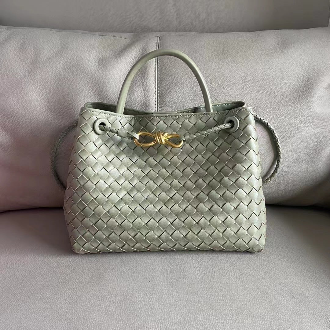 Women's Leather Weave Portable Large Capacity Retro Vegetable Handbags