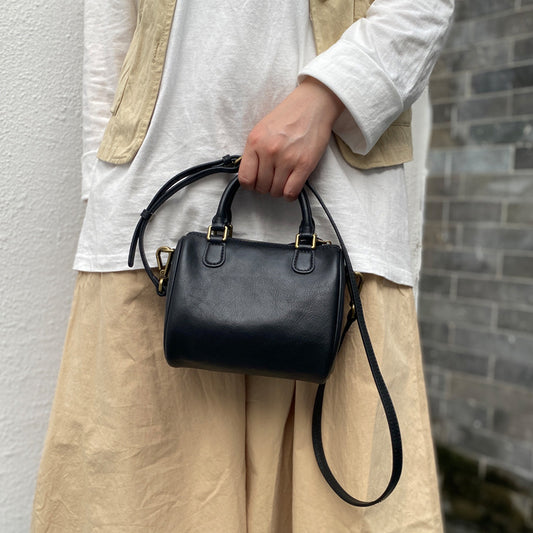 Women's Vintage Genuine Leather Commuter Boston Round Crossbody Bags