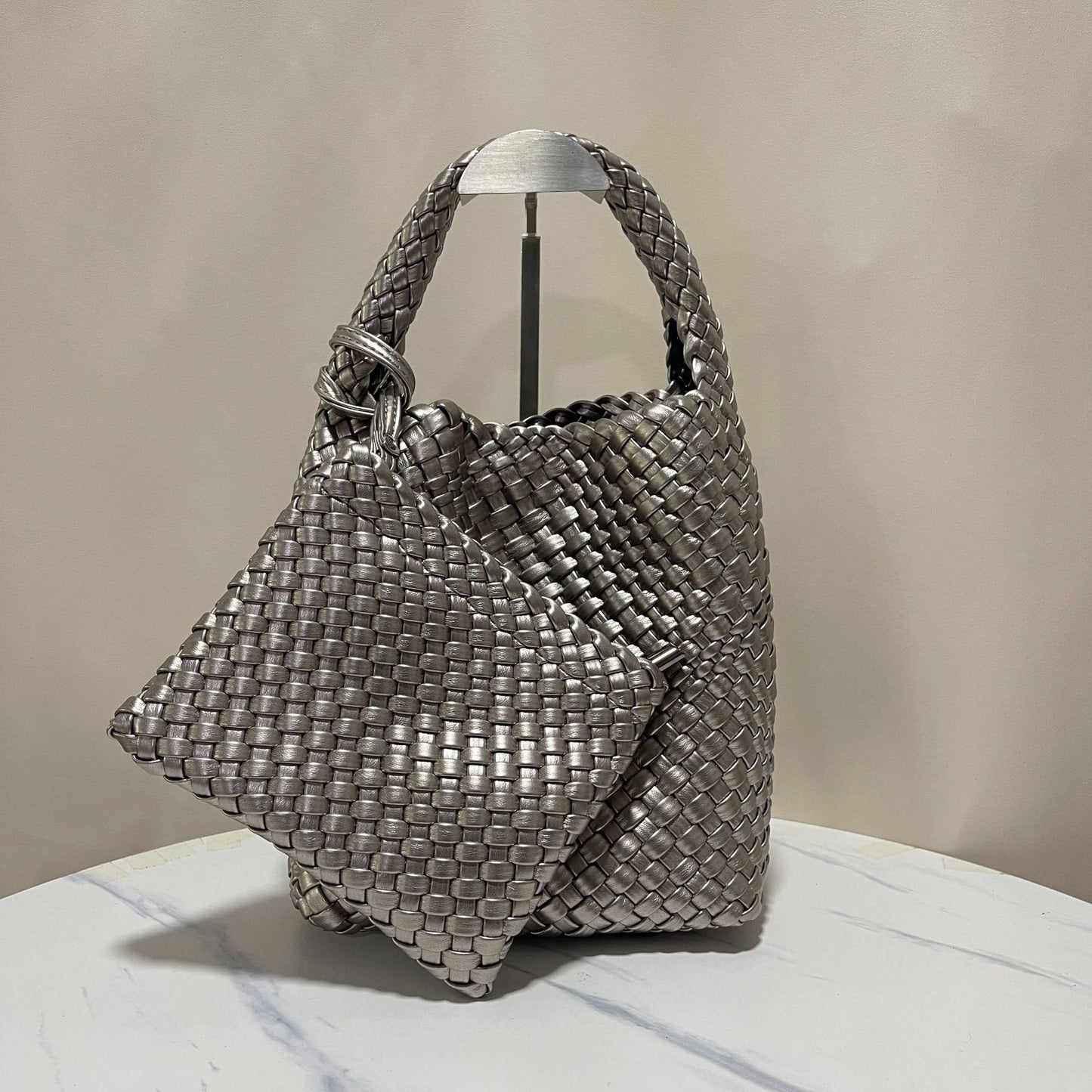 Design Hand-woven Female Trendy Large Capacity Handbags