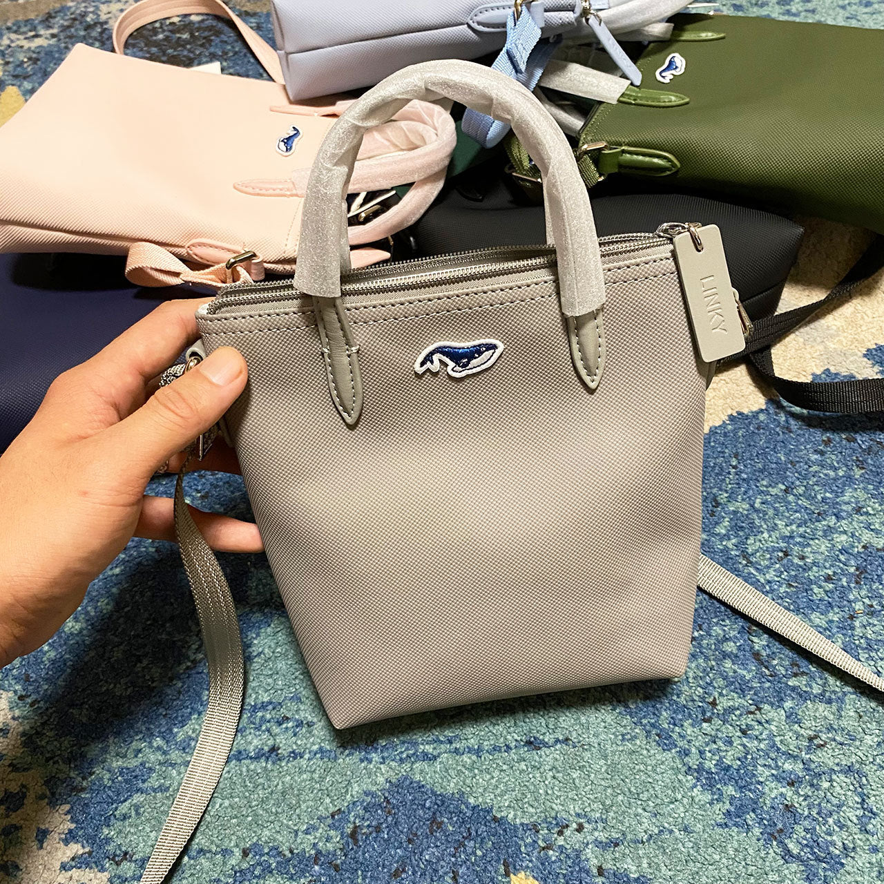 Women's Elegant Crocodile Portable Dumpling Waterproof Handbags