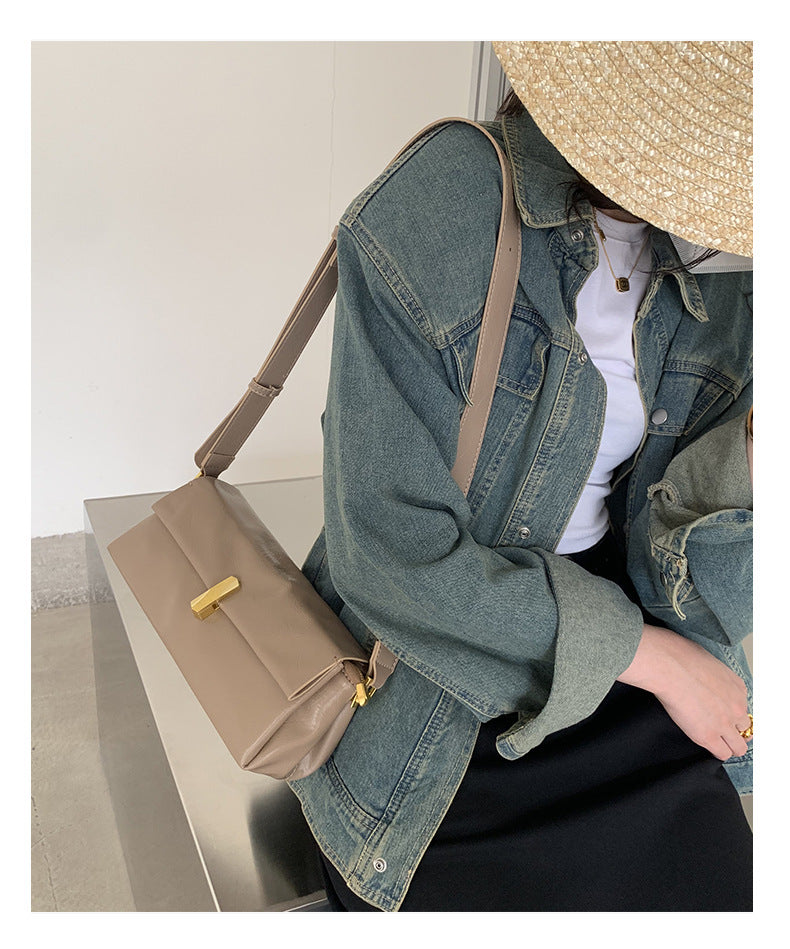 Leather Textured Retro Style Fashionable Underarm Shoulder Bags