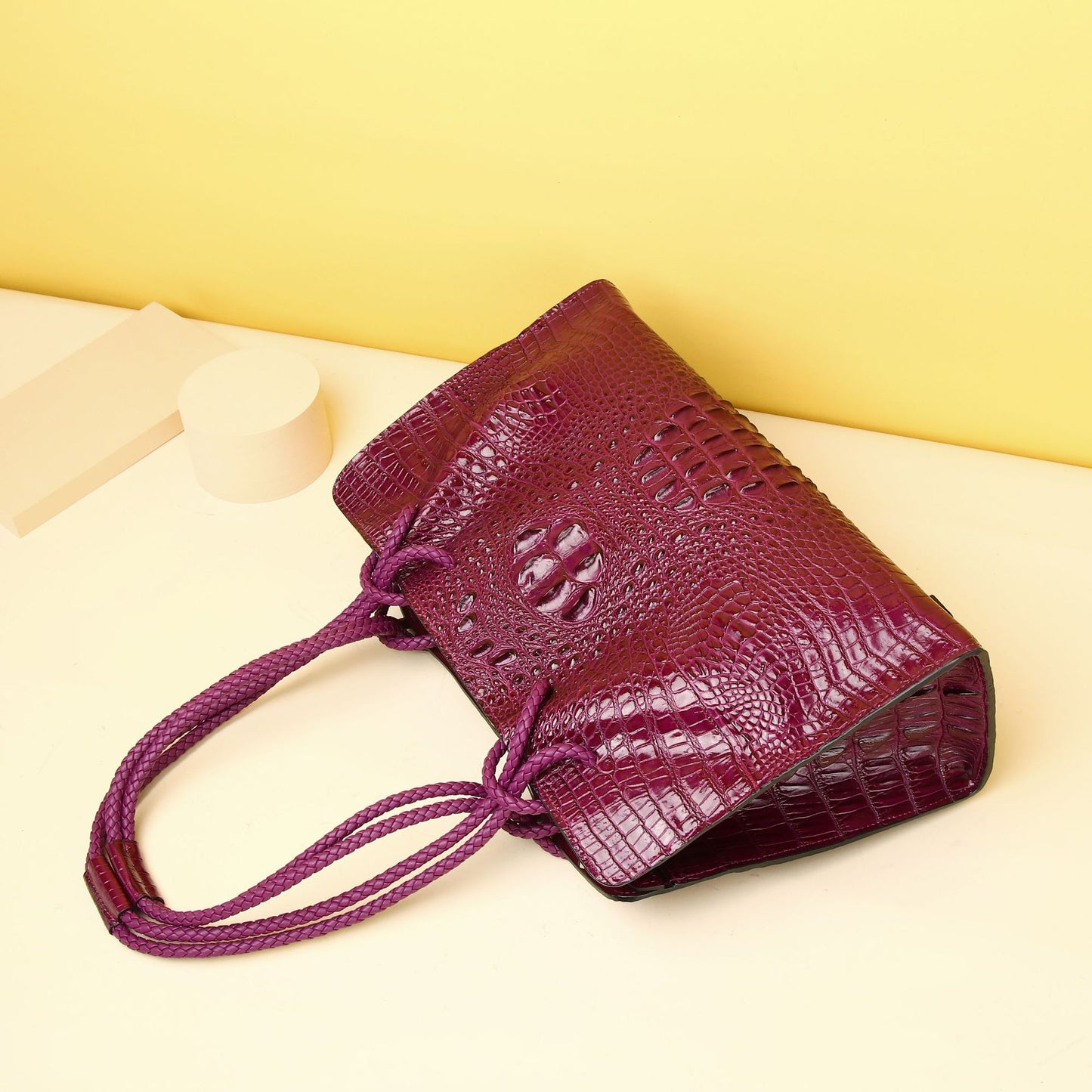 Women's Crocodile Fishbone Pattern Large Capacity Classic Handbags