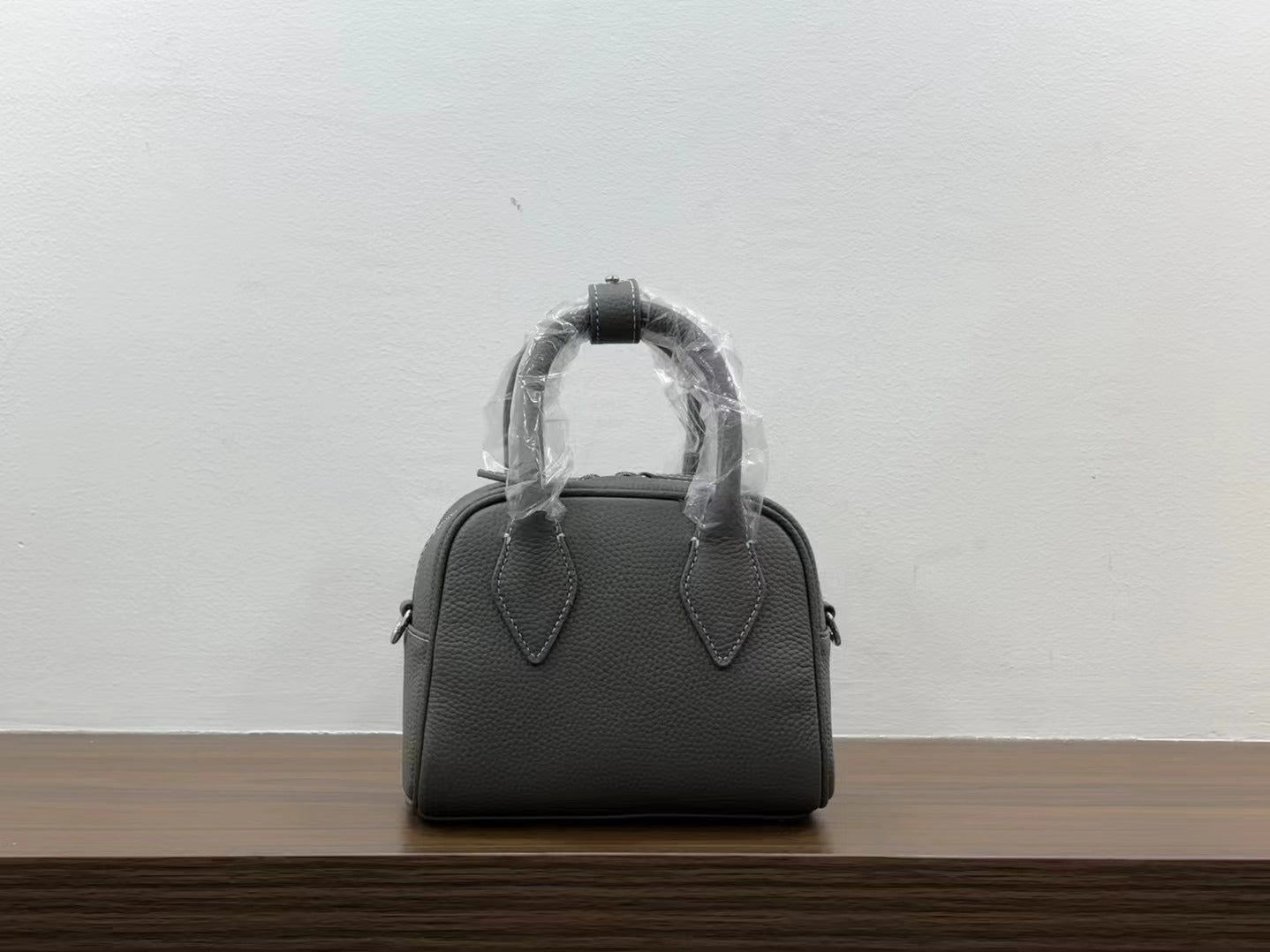 Women's Handmade Lychee Pattern Top Layer Leather Shoulder Bags
