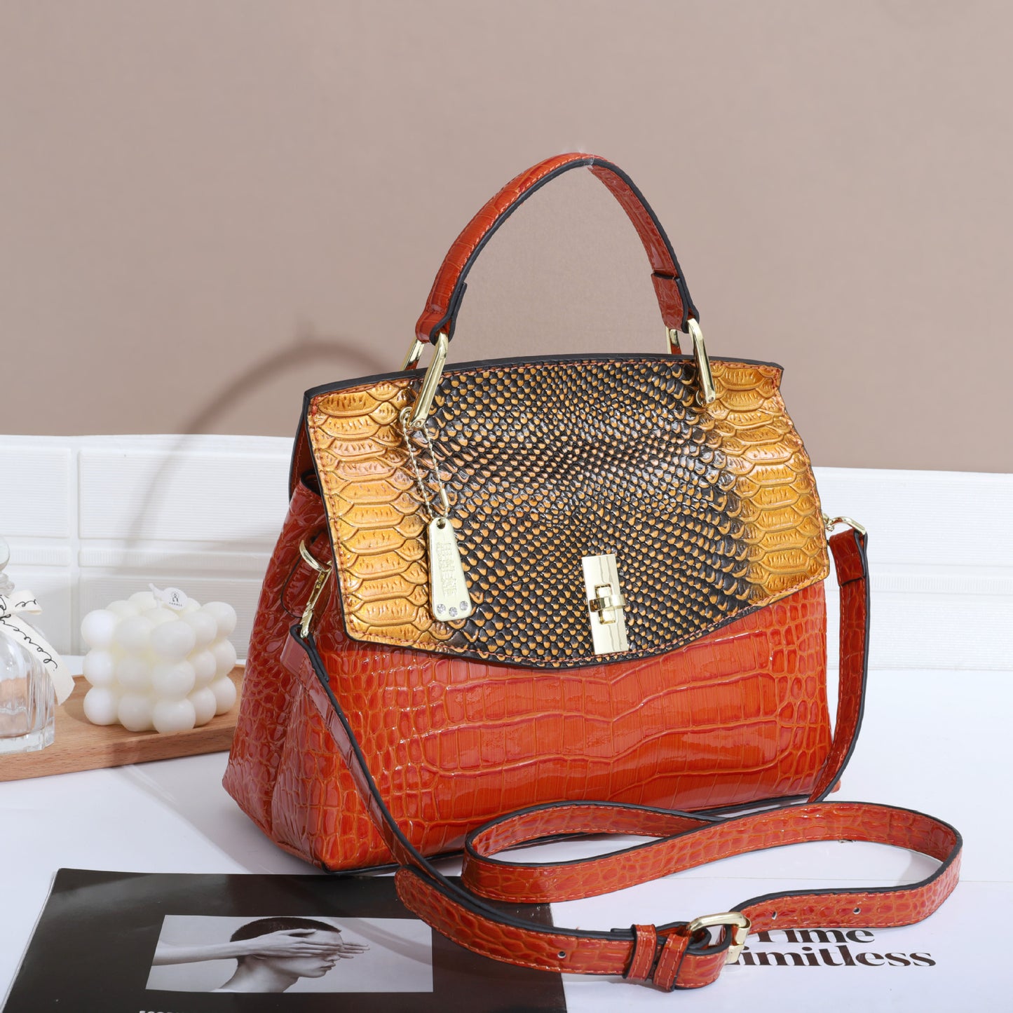 Women's Crocodile Pattern Patent Leather Fashion File Shoulder Bags