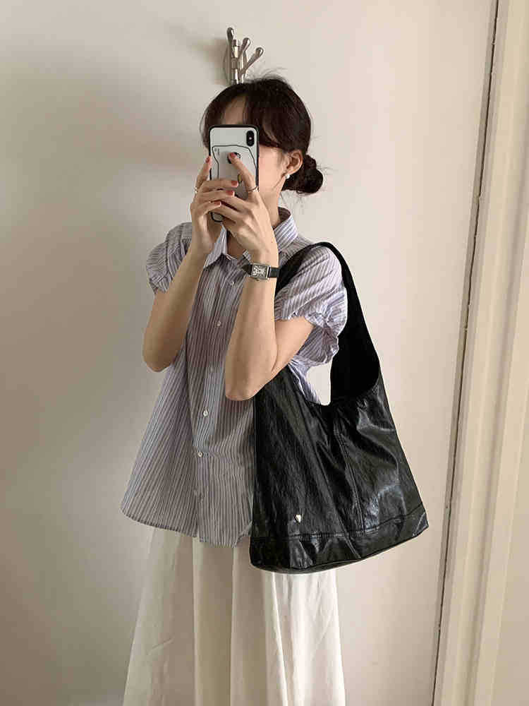Women's Niche Idle Legal System Bowknot Large Capacity Shoulder Bags