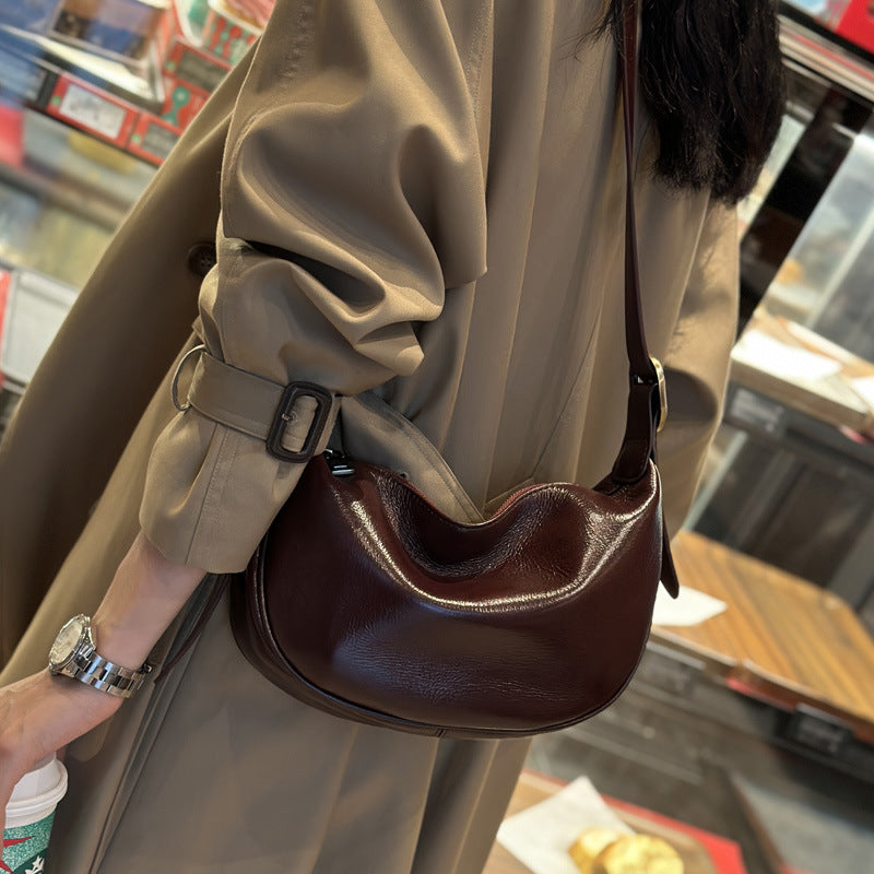 Women's Leather Fashion Underarm Dumpling Retro Commuter Armpit Bags