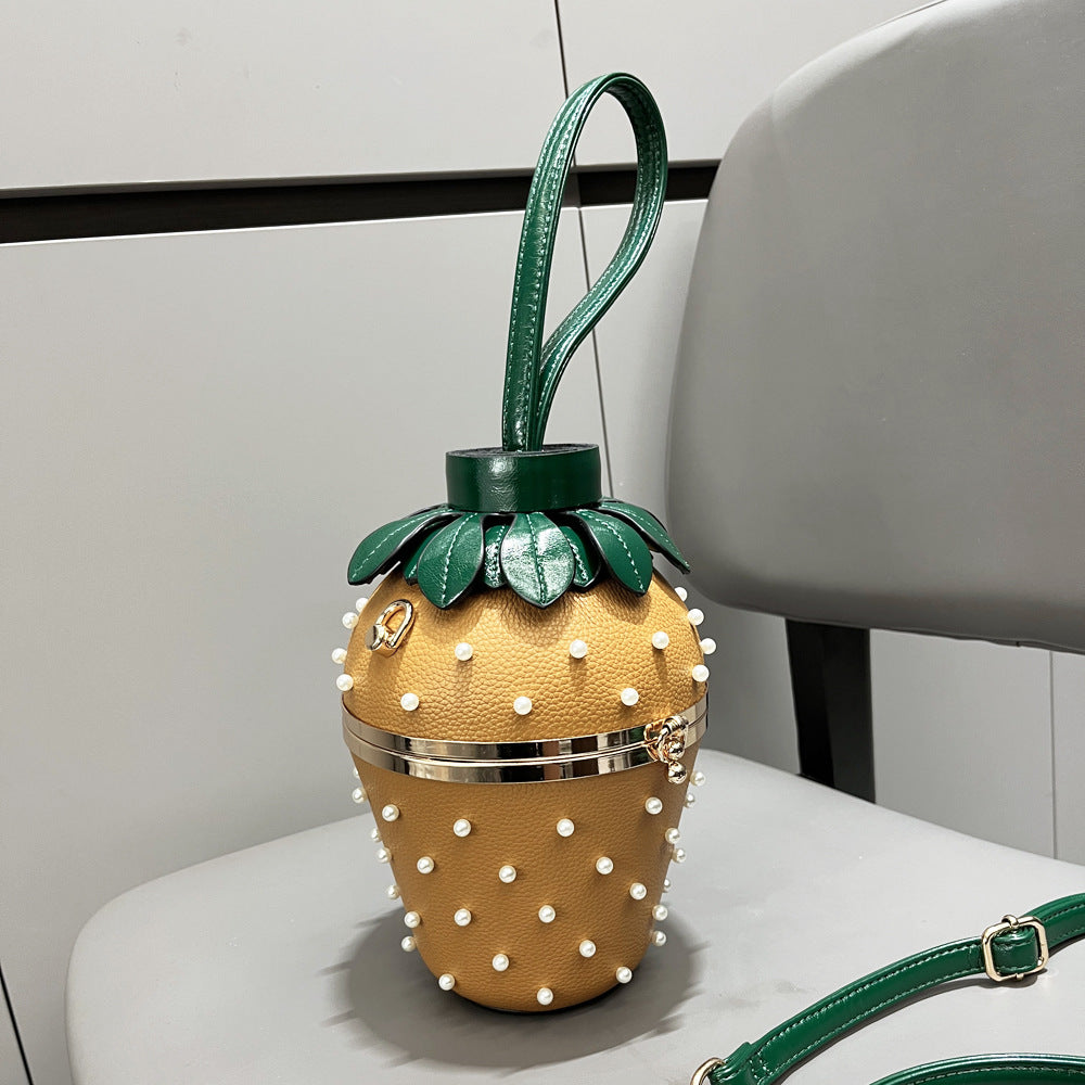 Women's Strawberry Shape Handmade Pearl Decoration Lady's Handbags