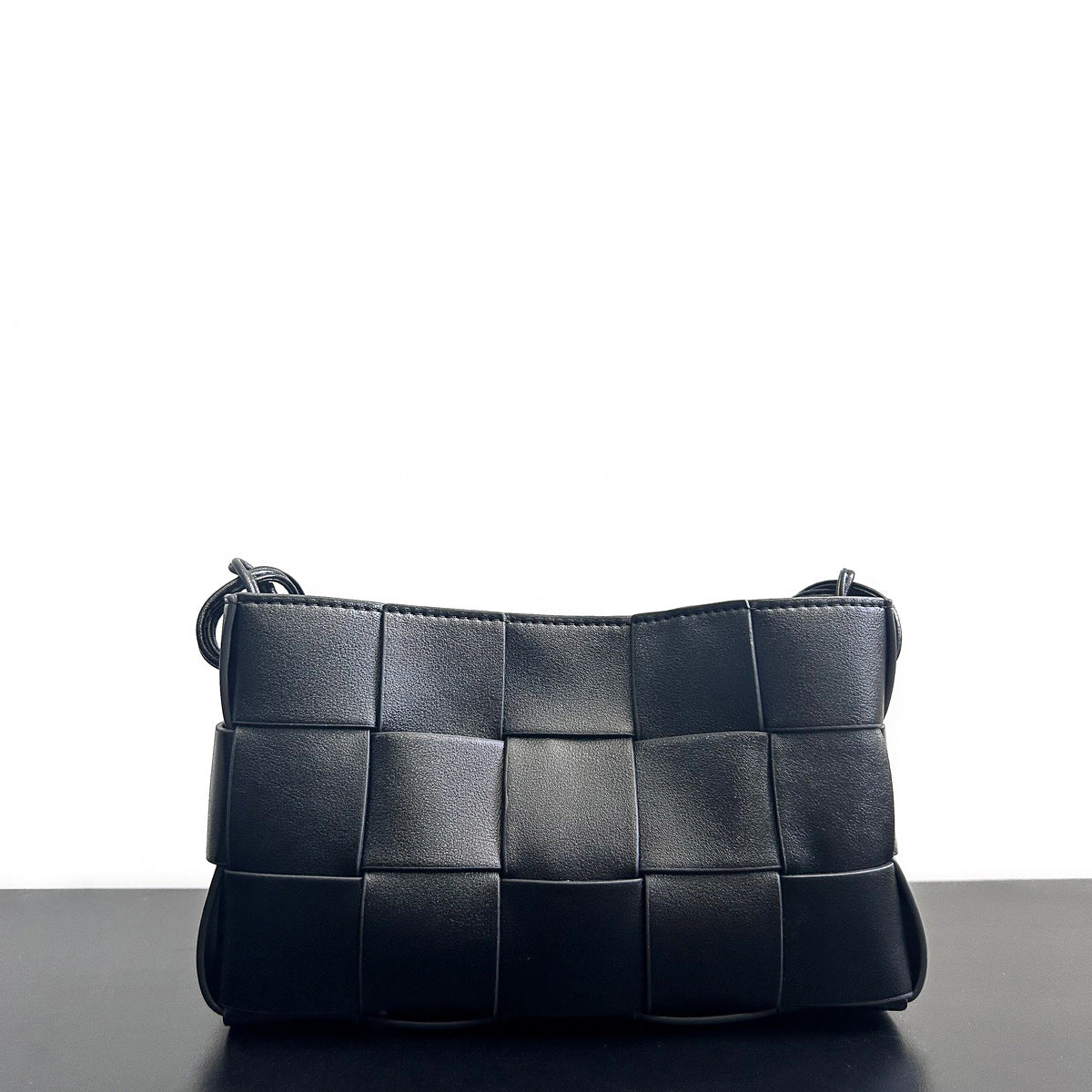 Fashion Soft Plaid Underarm Woven Shape Shoulder Bags