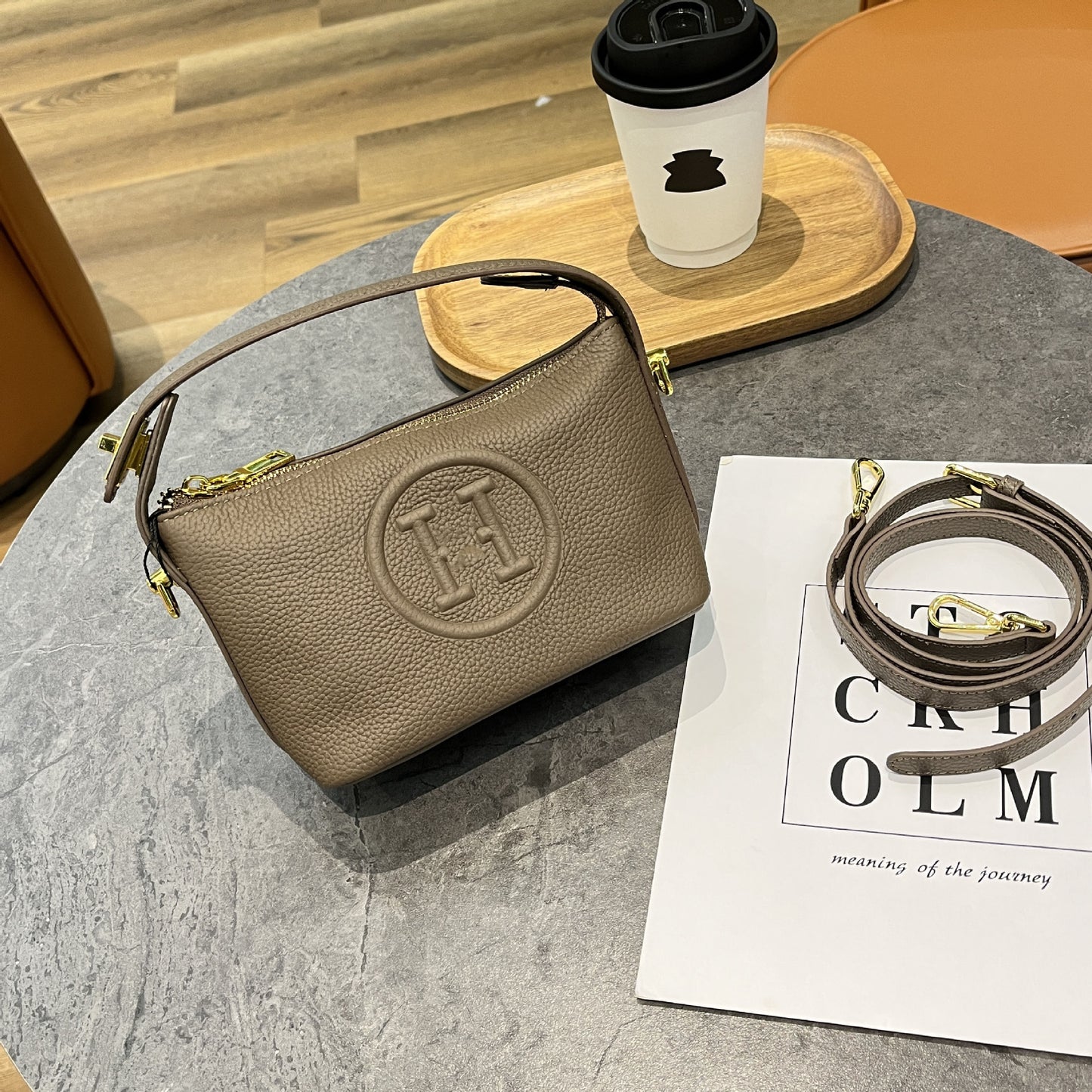 Women's Lunch Box Word Genuine Leather Portable Large Crossbody Bags