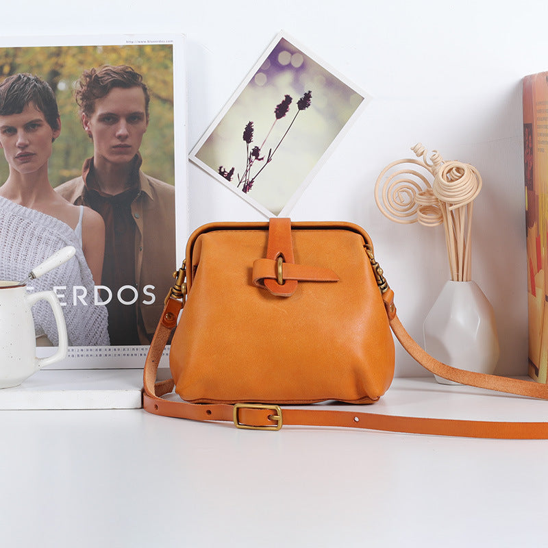 Women's Retro Handmade First Layer Mini Clip Shoulder Bags