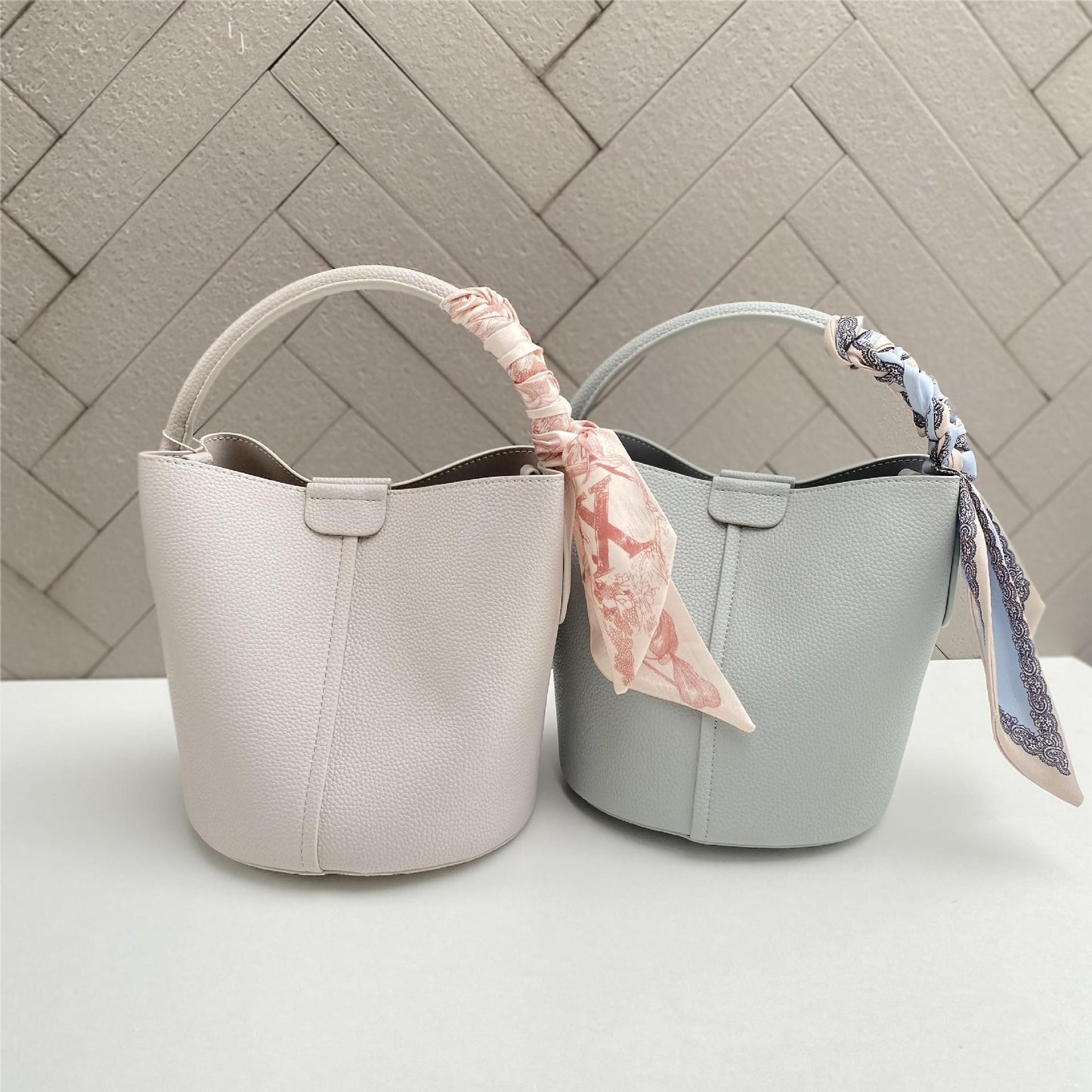 Women's Cowhide Korean Style Simple Versatile Genuine Handbags