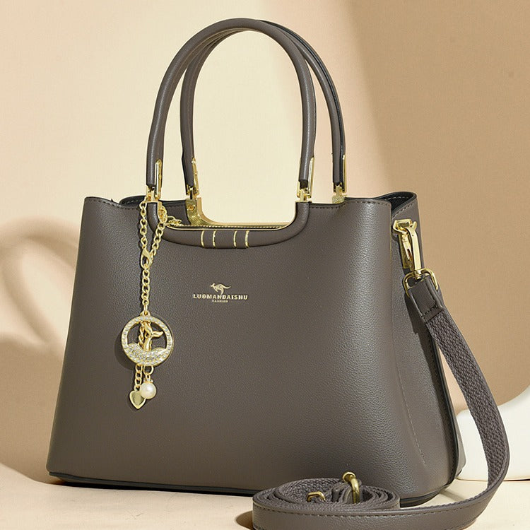 Women's Fashion To Give Mom Large Capacity Bags